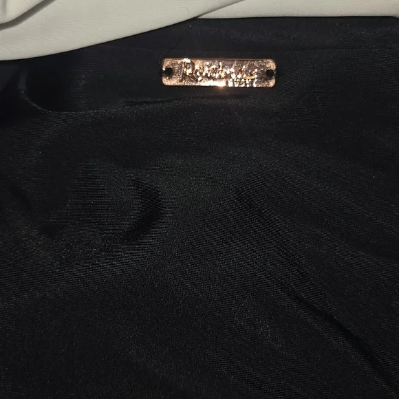 Raisins Curve Black Trendy Plus Size Colorblocked One Piece Swimsuit SZ:20W - Picture 7 of 12